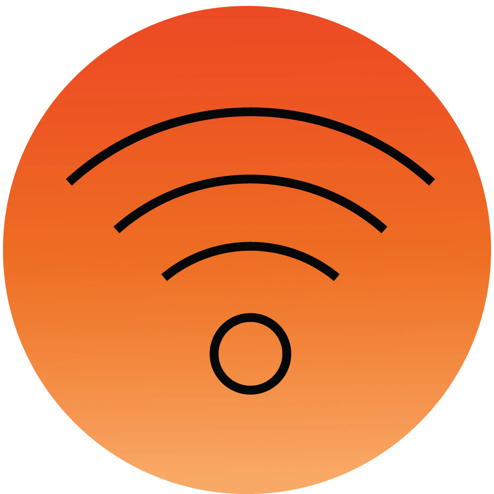 Wi-Fi-ikon i orange cirkel med sort trådløst signal-symbol bestående af buer og en cirkel i bunden.