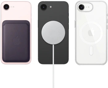 Tre iPhones i forskellige farver (lyserød, sort og hvid) med tilbehør - en pung og en trådløs oplader.