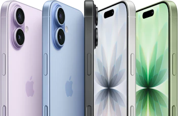 Fire iPhone 17-modeller vist fra bag- og forsiden i lilla, blå, sort og grøn farve med blomsterlignende skærmmotiver.